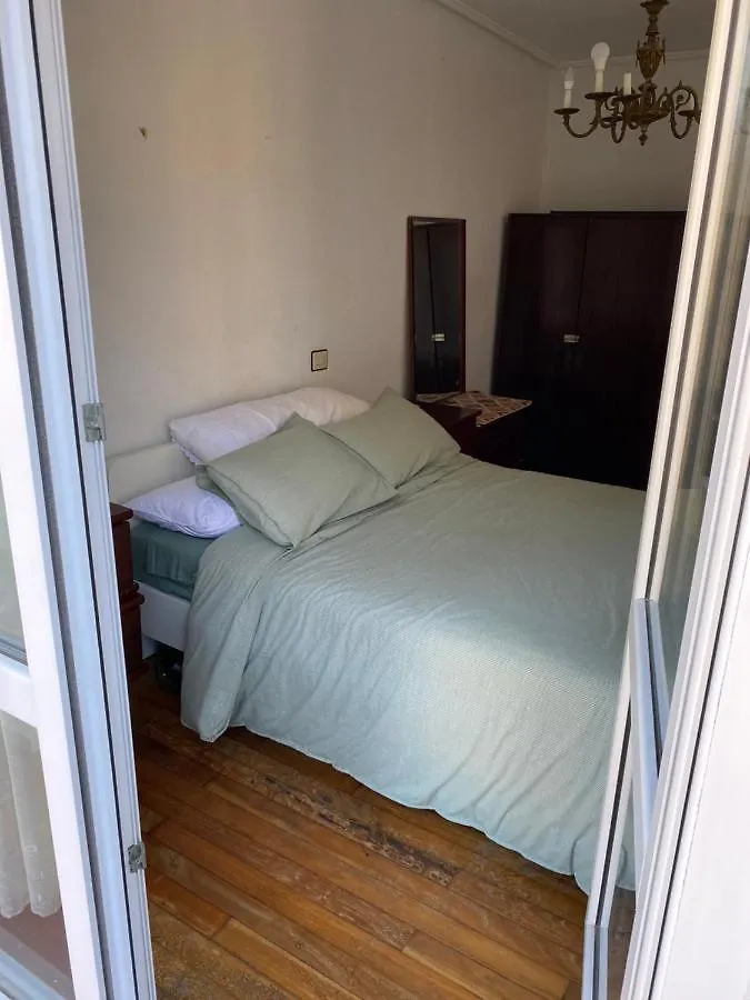 Habitacion Con Balcon Y Wifi Bilbao 0*,  España